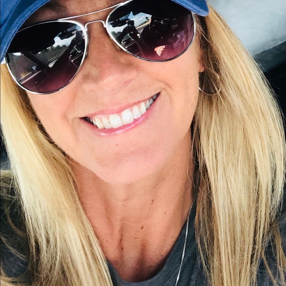 Meet your Posher, Alisa - Picture 1 of 1